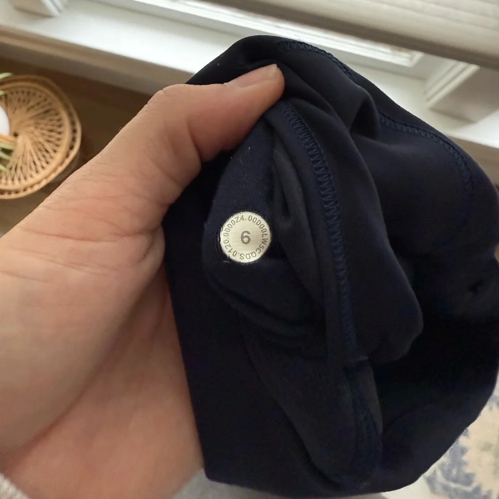 Lululemon Wunder Train High-Rise 25" in True Navy - Picture 10 of 10